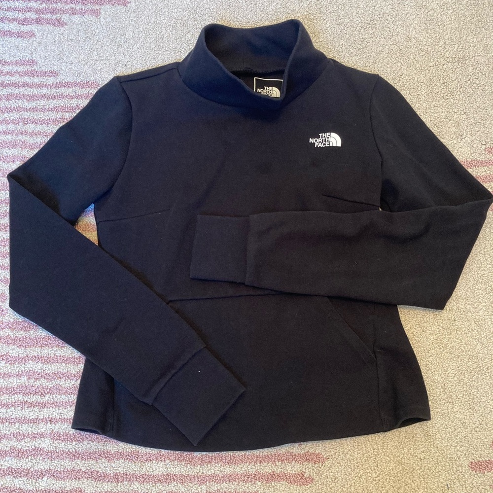 The North Face Women’s XS Cowl Neck Pullover